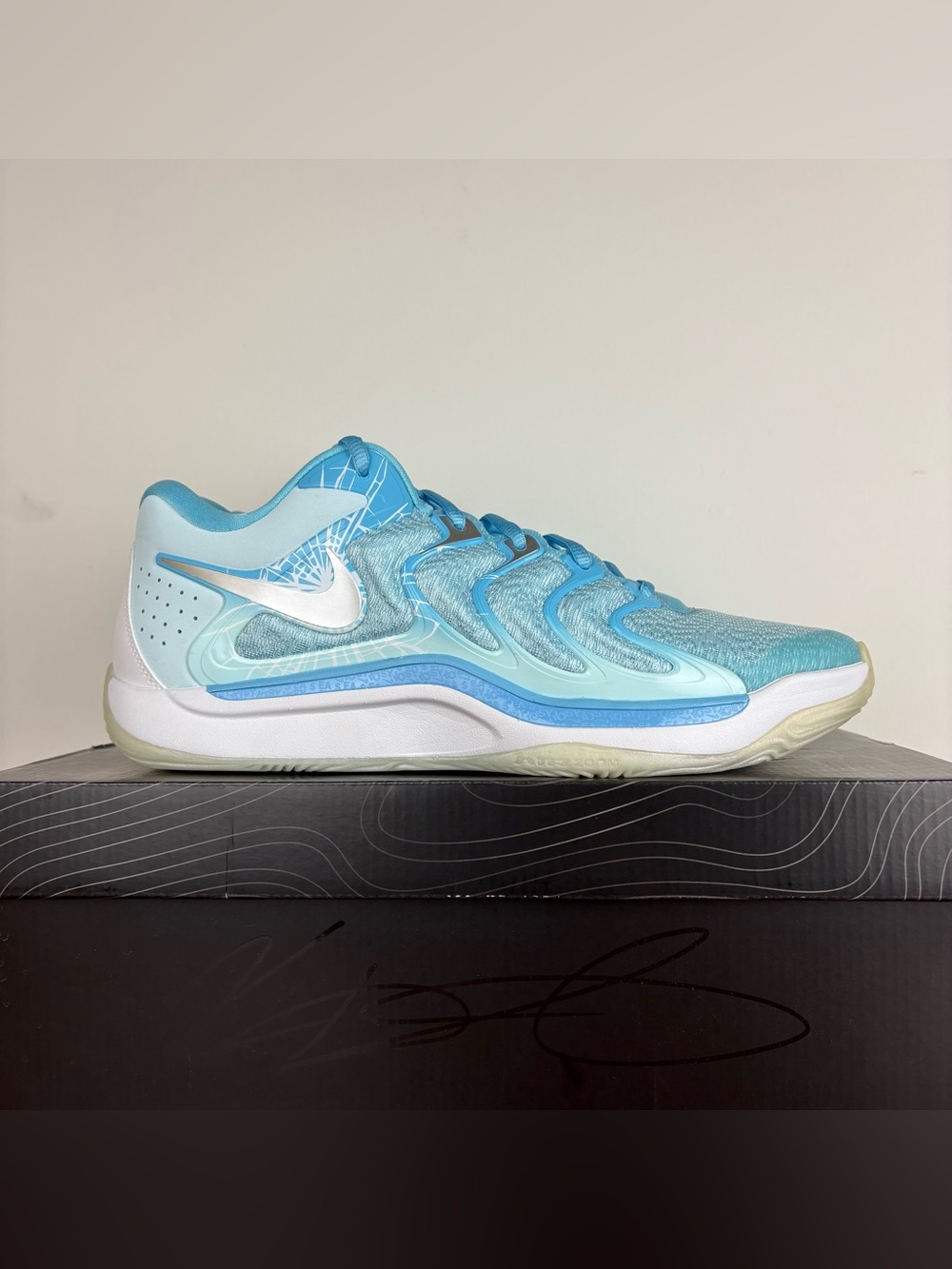 Nike KD 17 PE “Christmas” Basketball Shoes